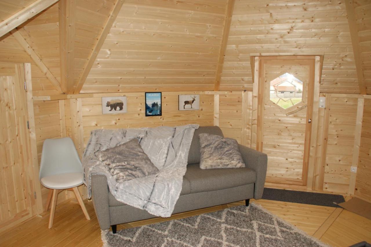 Les Cabanes Du Grand Nord Pradines  Extérieur photo